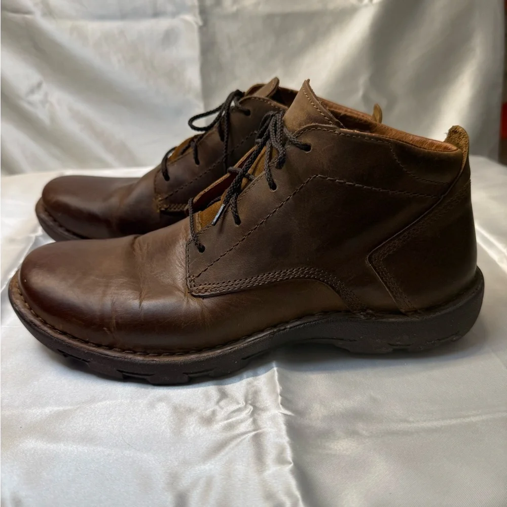 Metro Style Men Boots Rocky Brand Dark Brown Leather Chukka Boots Rubber Sole
